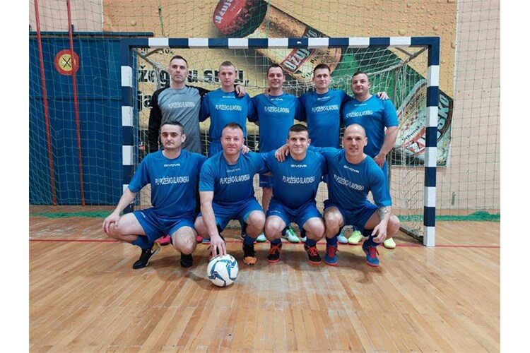 Požega.eu | Ekipa požeško-slavonske policije pobjednik 18. Malonogometnog turnira Grada Požege