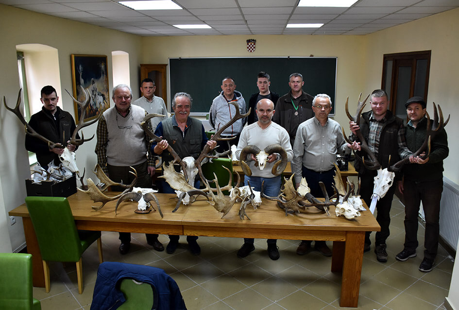 Požega.eu | Ocijenjeno više od 260 trofeja divljači iz lovišta sa područja Požeštine