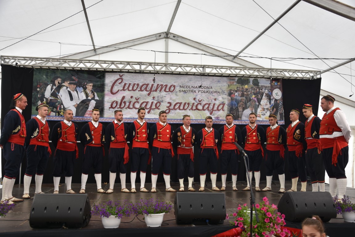 Požega.eu | Održana 30. Međunarodna smotra folklora u Velikoj (FOTOGLAERIJA)