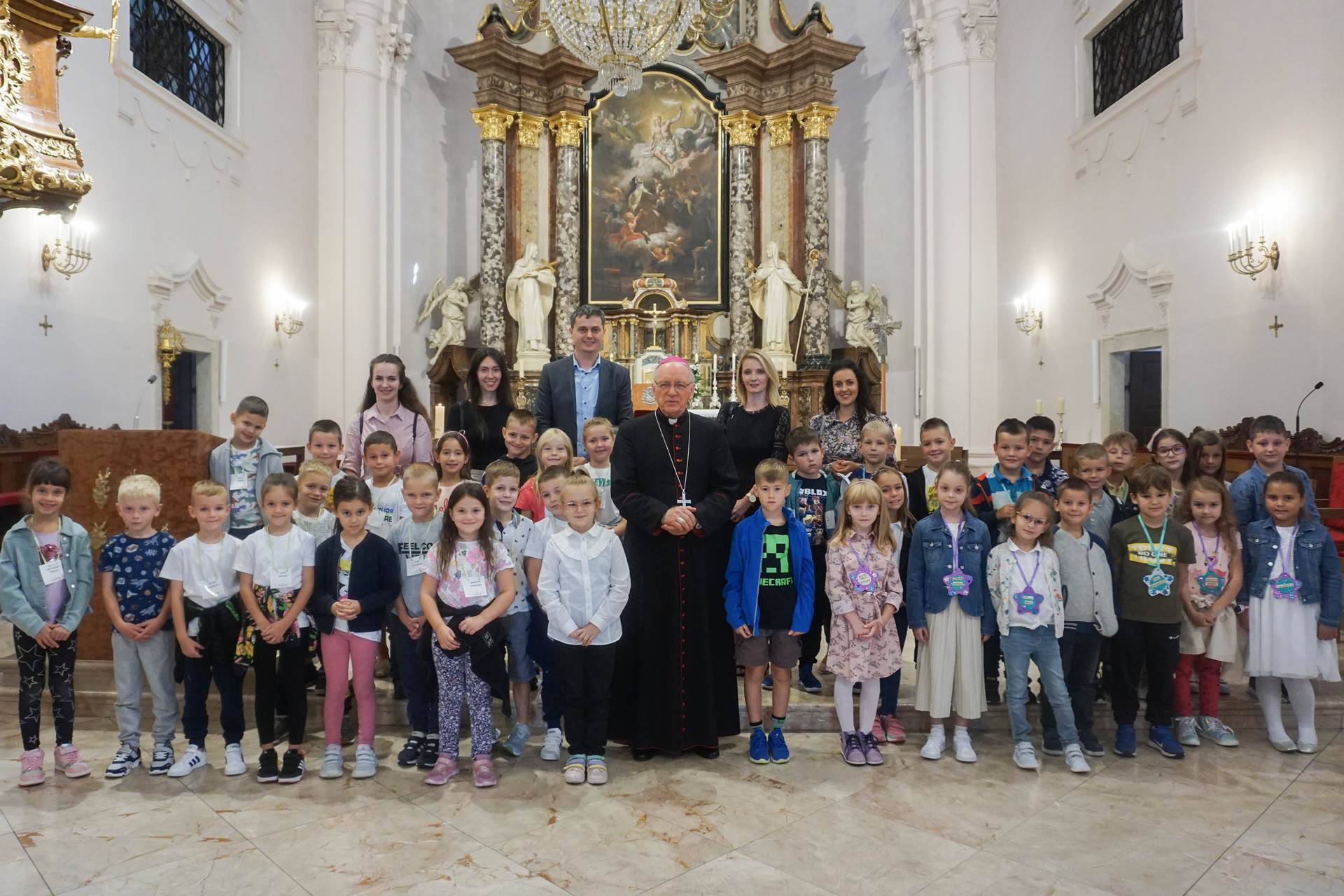 Požega.eu | Zaziv Duha svetoga za učenike katoličkih škola u Požegi /FOTO/