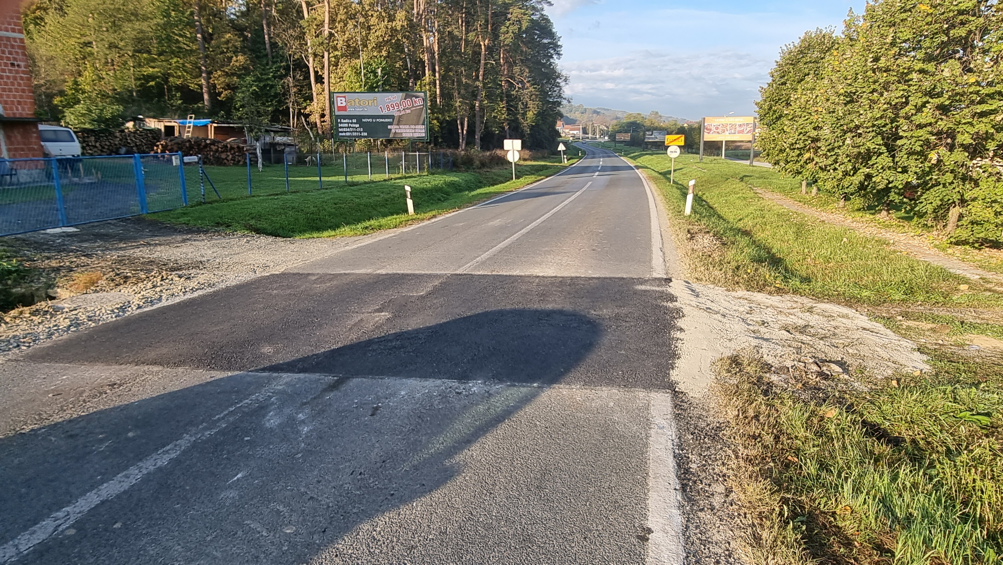 Požega.eu | Brzopotezno saniranje kolnika u Kuzmici nakon pisanja pozega.eu portala [FOTO]