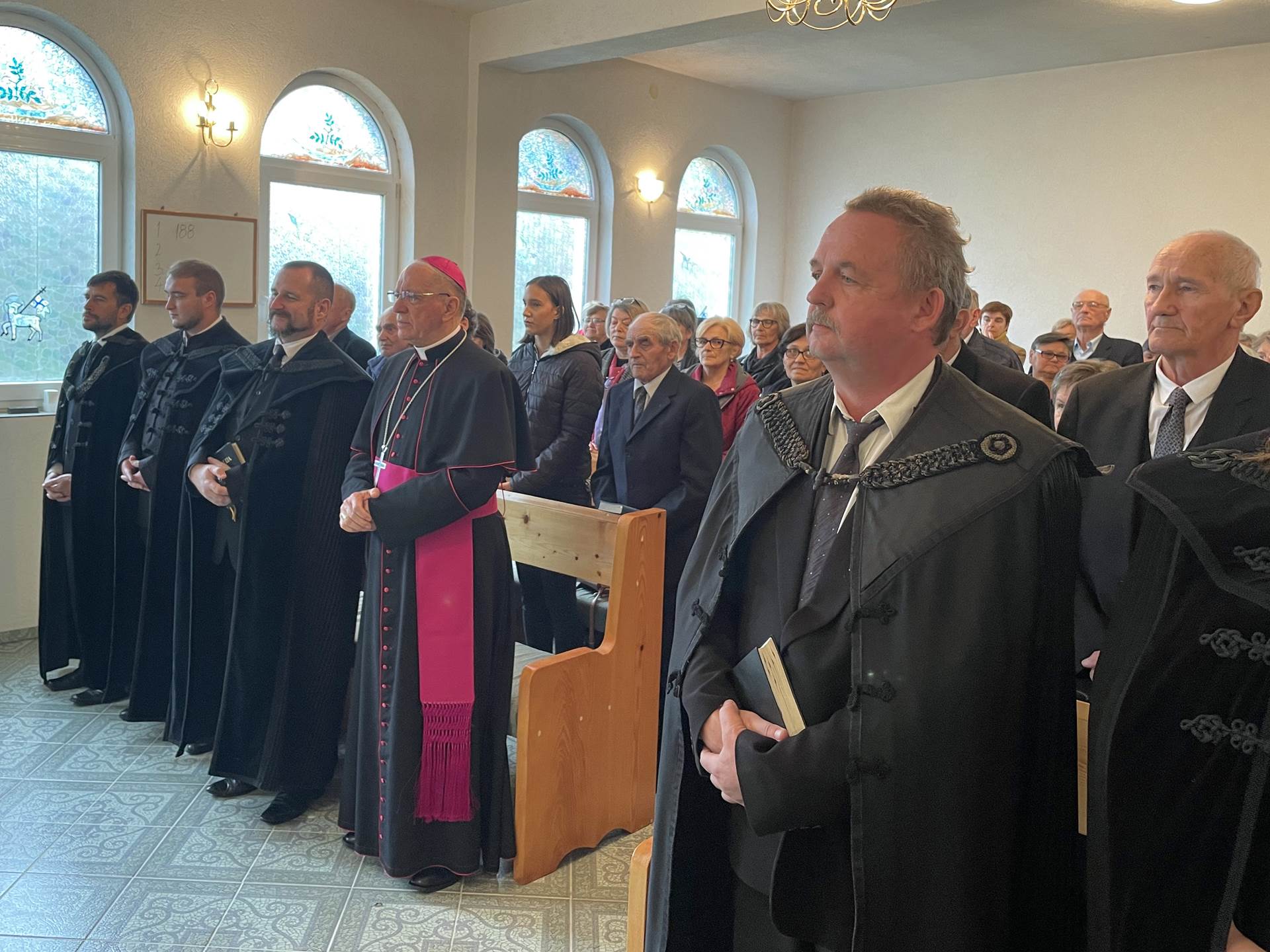 Požega.eu | Biskup Škvorčević sudjelovao u evangeličkoj crkvi u Bjeliševcu na elumenskom bogoslužju