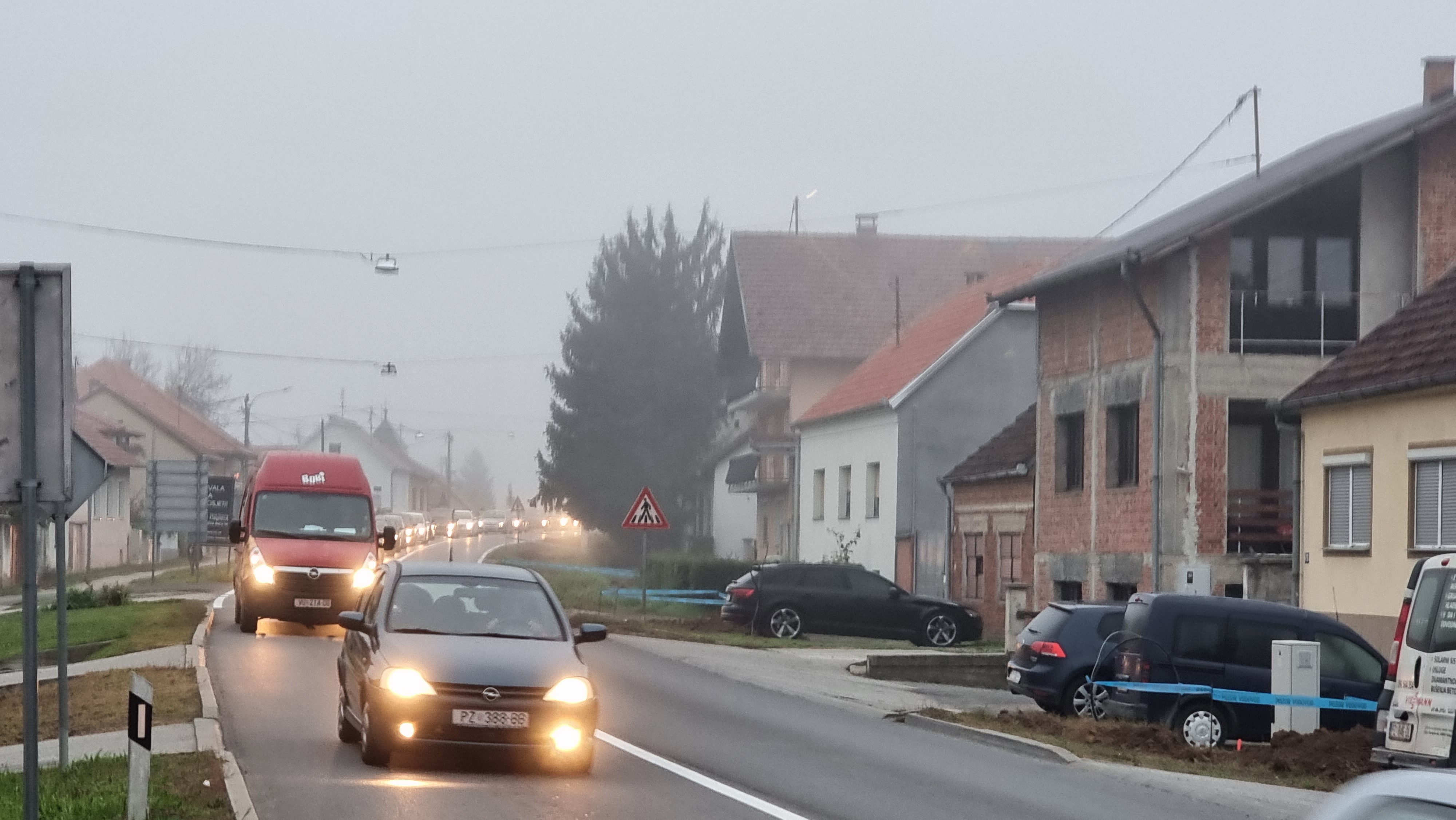 Požega.eu | Jutarnje prometne gužve na semaforima u Vidovcima odlaze u prošlost /FOTO-VIDEO/