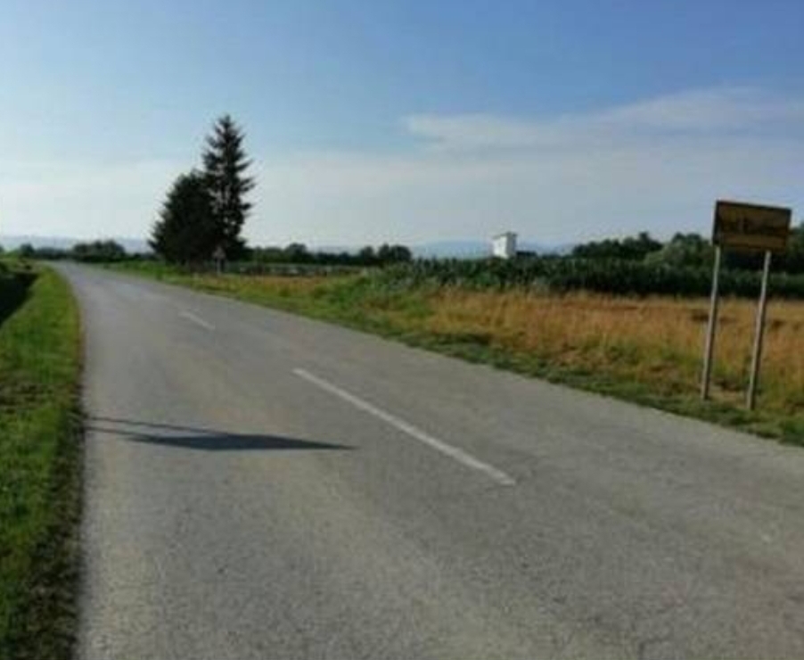 Požega.eu | Prije dvije godine asfaltirana je cesta od Trenkova do Bankovaca - otada se čeka da grad Požega spoji asfaltom 400 metara!