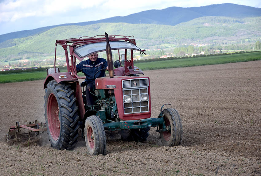 Požega.eu | Pripreme tla za proljetnu sjetvu jedan od najvećih poslova požeških ratara