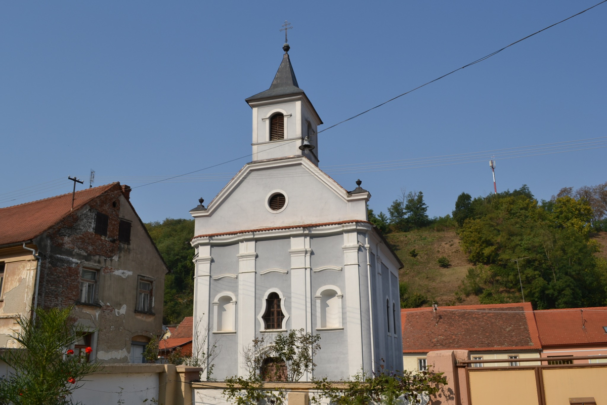Požega.eu | Najstarija požeška kapelica slavi svoje zaštitnike sv. Filipa i Jakova